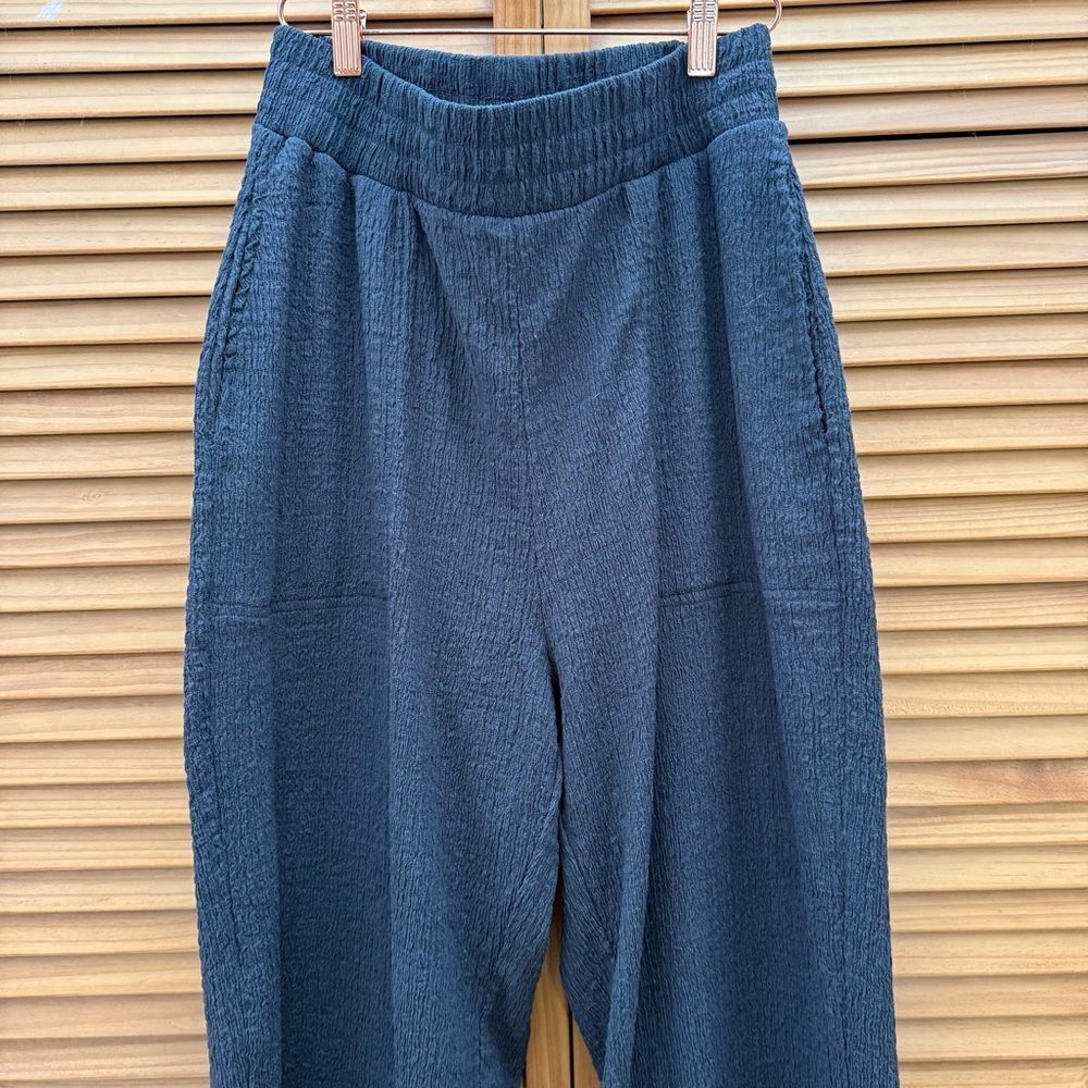 FP Beach flowy black pants size medium - Picture 3 of 8